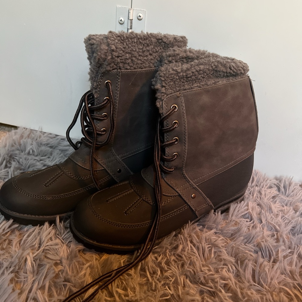 snow boots